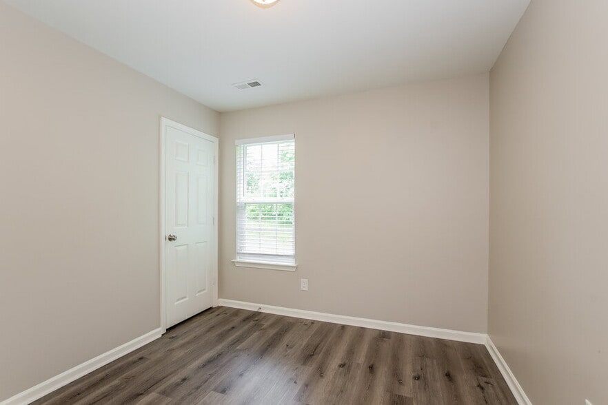 Building Photo - 6423 Nevin Glen Dr