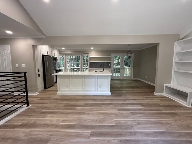 Building Photo - Oak Mountain 3 Bedroom Home