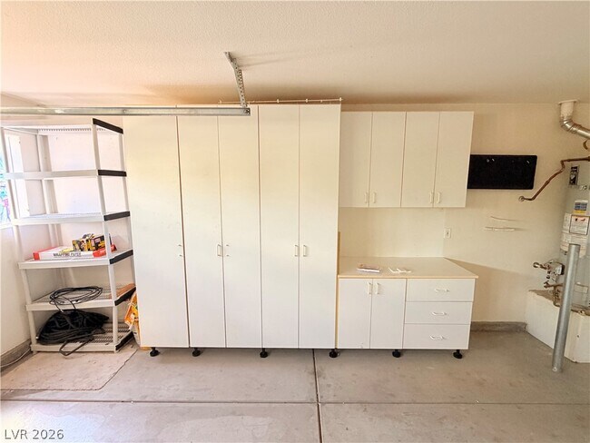 Building Photo - 7914 Villa Pintura Ave