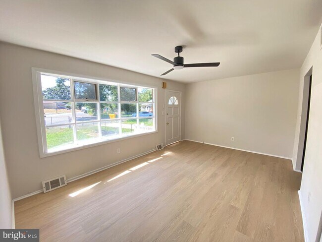 Building Photo - 311 Colby Cir
