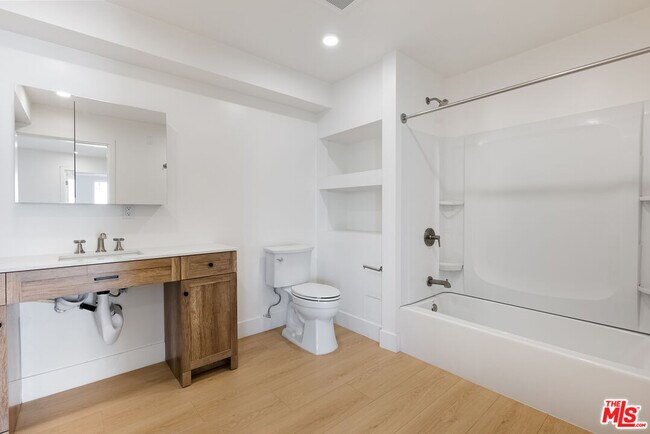 Building Photo - 8561 Belmont St