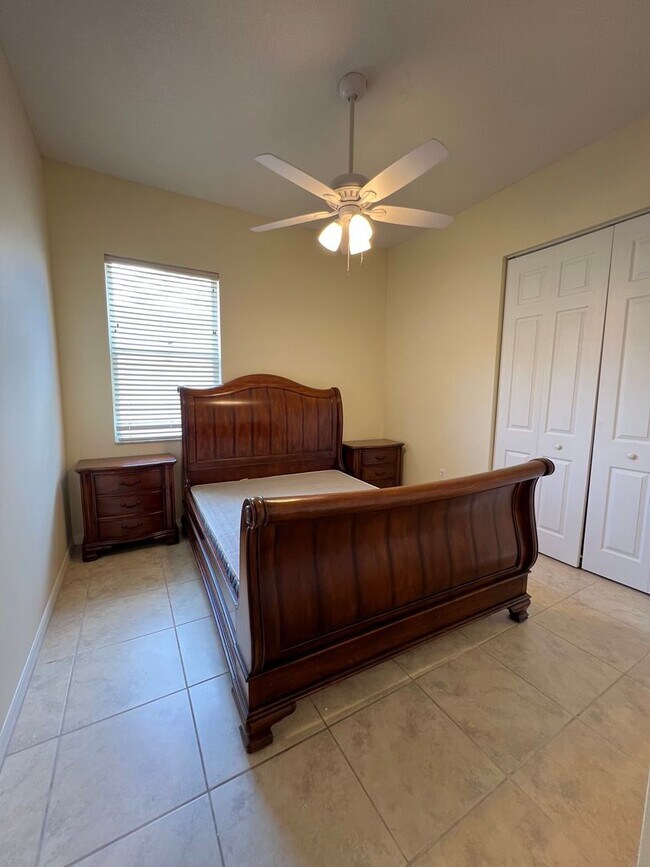 Building Photo - 3 BEDROOM, 2 BATH HOME IN THE GATED COMMUN...