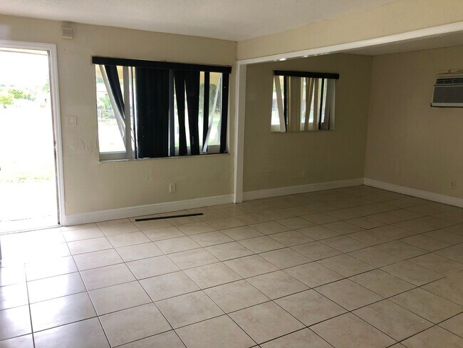 Building Photo - Large 3-2 with impact windows