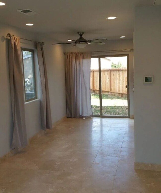 Building Photo - 1 Bedroom 1 Bathroom Single Level in Jacks...