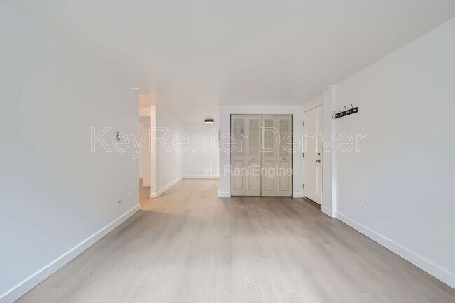 Building Photo - 65 N Clarkson St