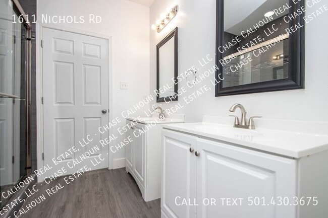 Building Photo - 1611 Nichols Rd