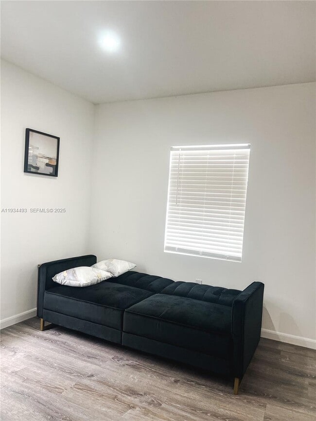 Building Photo - 4139 NW 23rd Ave