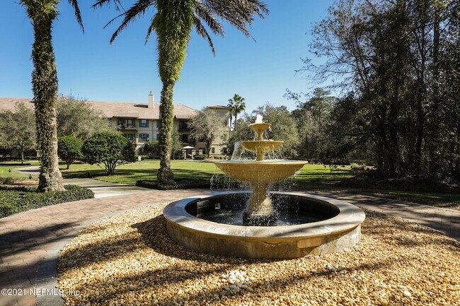 Building Photo - 955 Registry Blvd