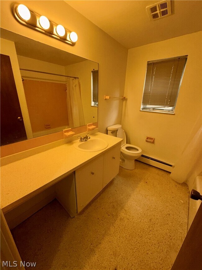 Building Photo - 369 Shields Rd