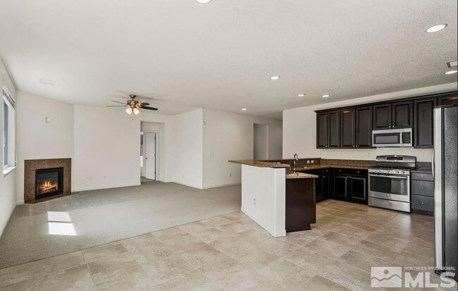 Building Photo - 10772 Ridgebrook Dr