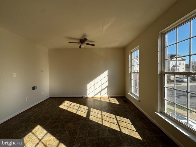 Building Photo - 43776 Smith Ferry Square