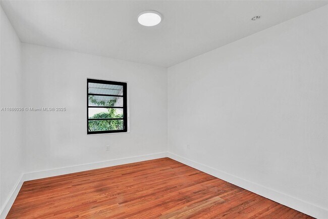 Building Photo - 9173 Byron Ave