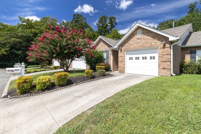 Building Photo - 3211 Misty Hill Way