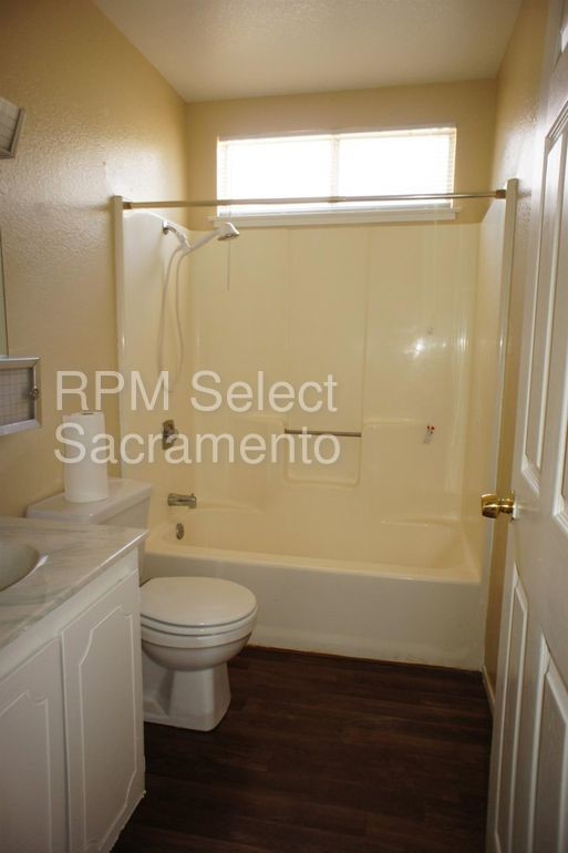Building Photo - 5277 Eden View Dr