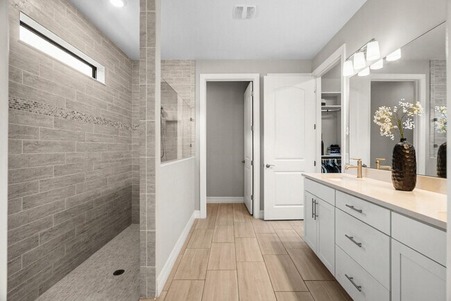 Building Photo - 8324 Pedigree Cir