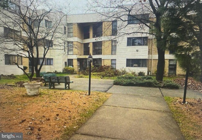 Building Photo - 2628 Welsh Rd