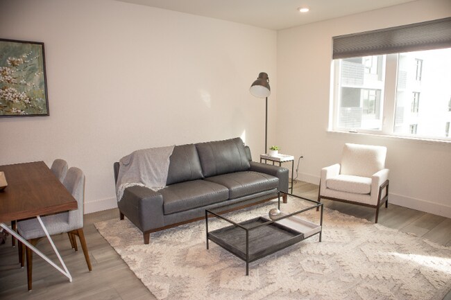 Building Photo - 3578 Rambla Pl