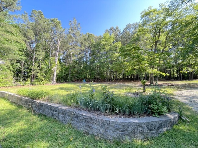 Building Photo - 140 NC-24