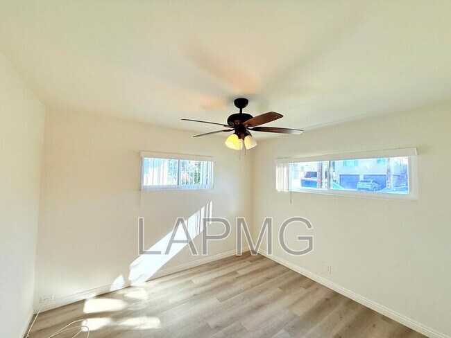 Building Photo - 625 Aerick St