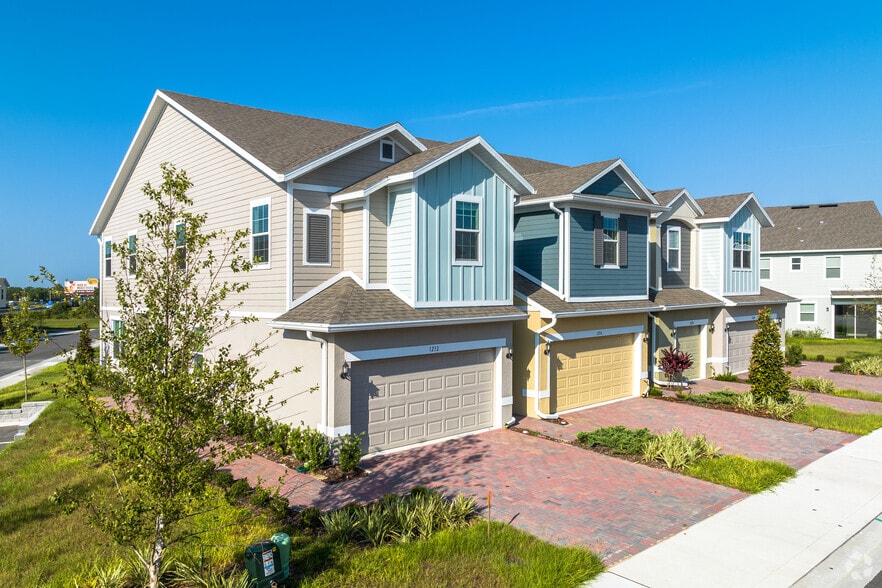 Building - Champion Chase