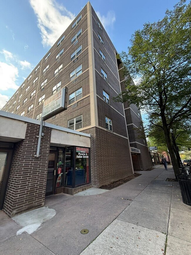 Building Photo - Beaver Plaza-104