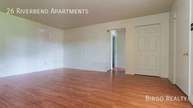 Primary Photo - Spacious 2 Bedroom Apartment! Move in today!