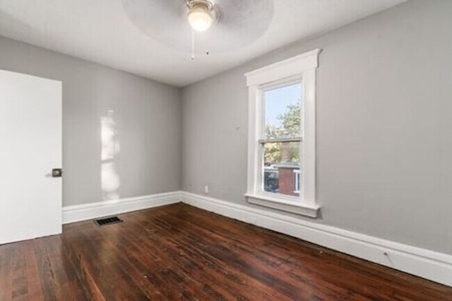 Building Photo - 360 N Garfield Ave