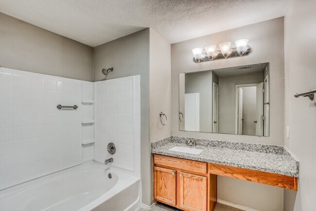 Building Photo - 4931 Winding View Ln