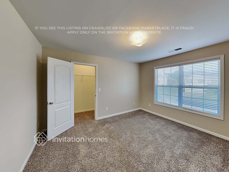 Building Photo - 6541 Squire Pl