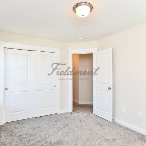 Building Photo - 100 Bluet Ln