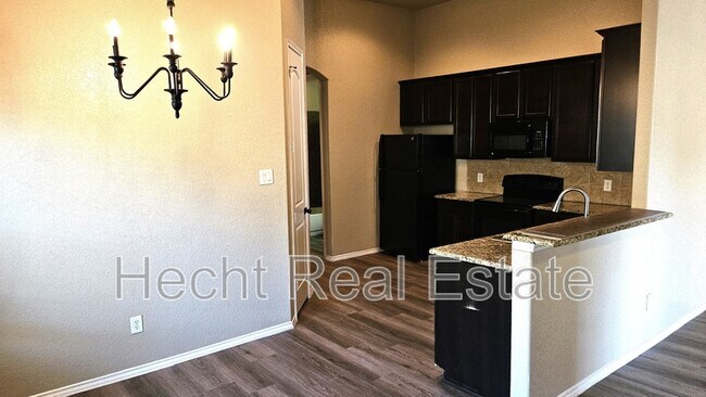 Building Photo - 262 Rosalie Dr