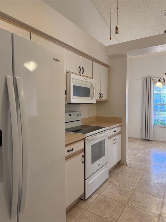 Building Photo - 4501 River Ridge Dr