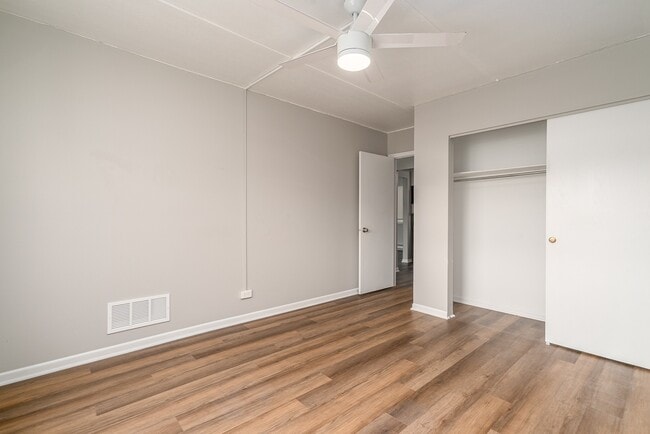 Building Photo - 329 Kimbell Ave
