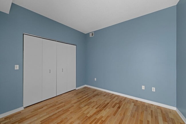 Building Photo - 929 Portland Ave