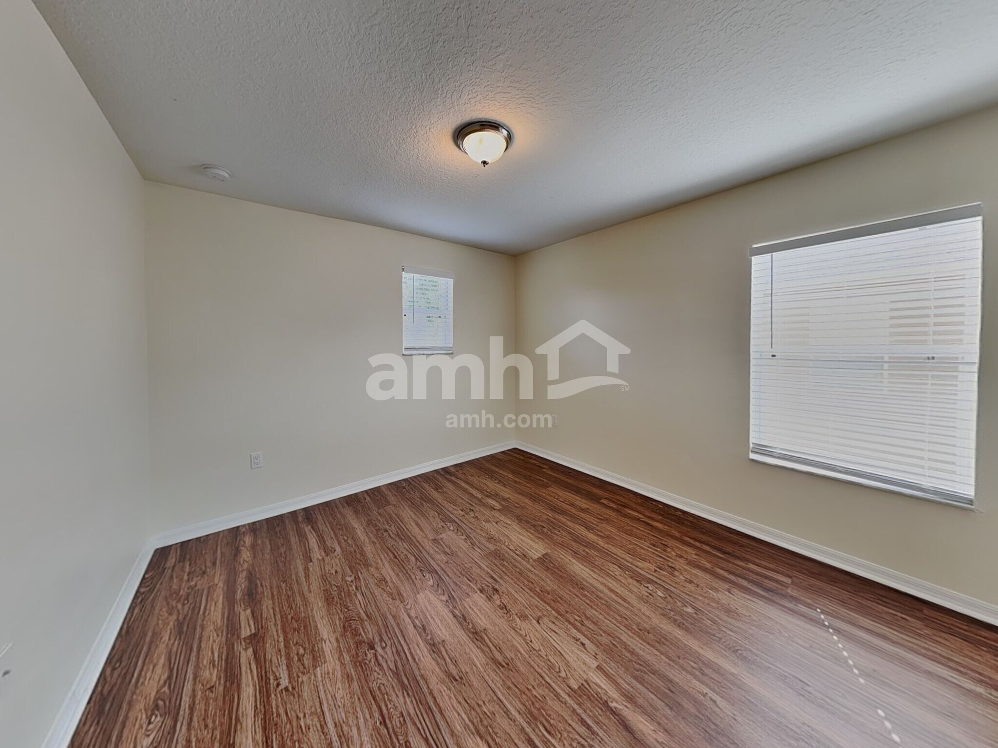 Building Photo - 19554 Timberbluff Dr