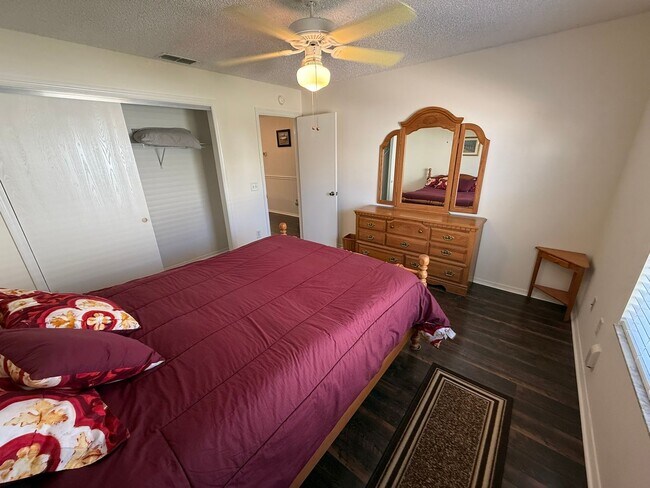 Building Photo - Delightful Turnkey Furnished, 2 bed, 2 Bath Patio Villa available for ANNUAL LEASE