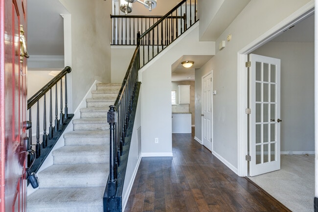 Building Photo - 605 Founders Pointe Blvd