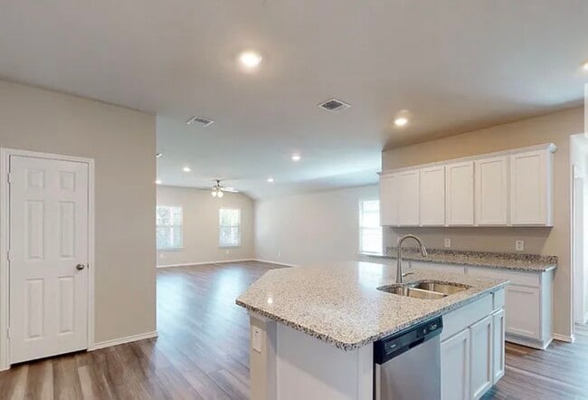 Building Photo - 10201 Altair Dr