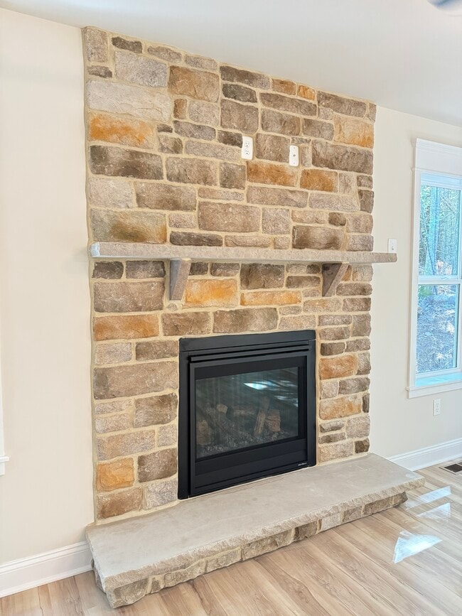 Building Photo - 3109 Fairfax Terrace
