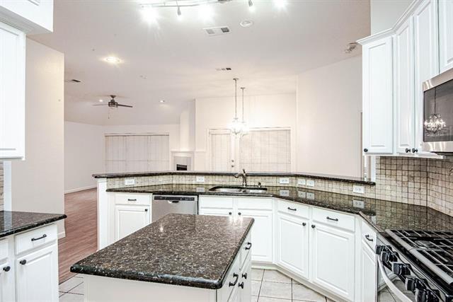 Building Photo - 6803 Hillwood Dr
