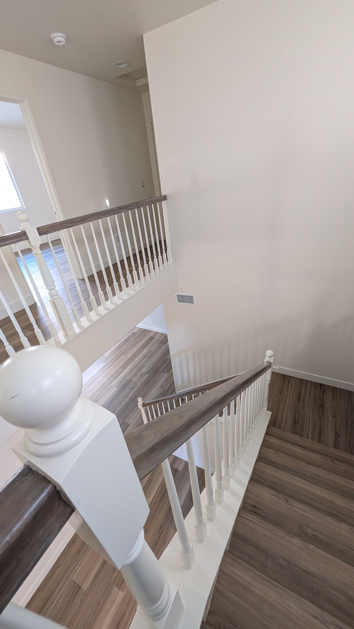 Building Photo - 9476 Questa Pointe