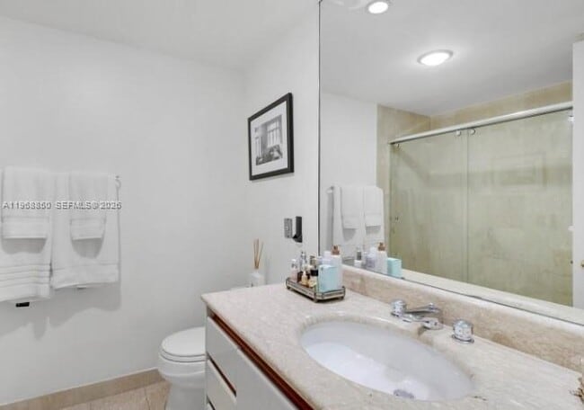 Building Photo - 1643 Brickell Ave