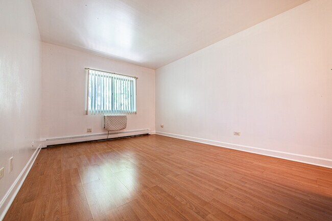 Building Photo - 1477 N Winslowe Dr
