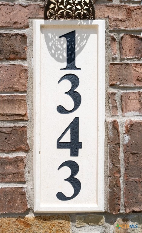 Building Photo - 1343 Fall Cover St