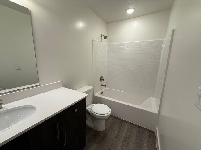 Building Photo - 2313 E Luciano Ln