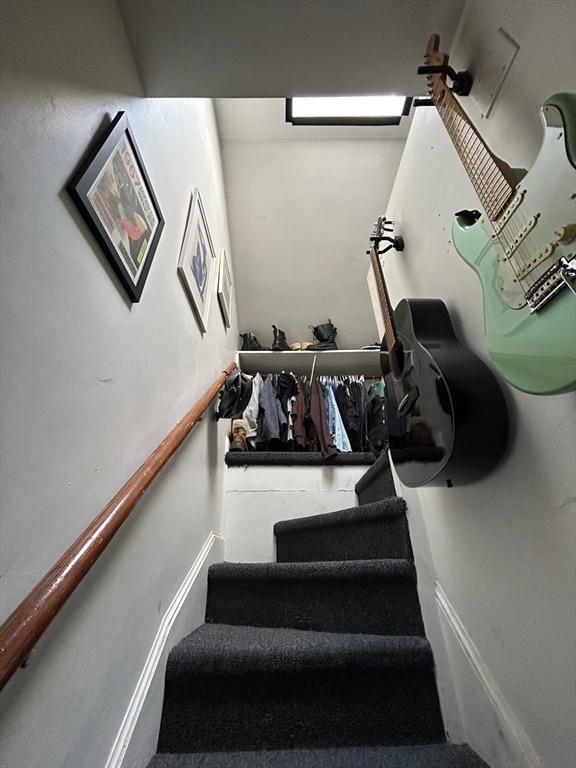 Building Photo - 2 Melrose St