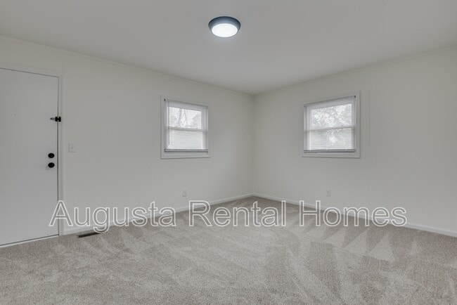 Building Photo - 2753 Hazel St