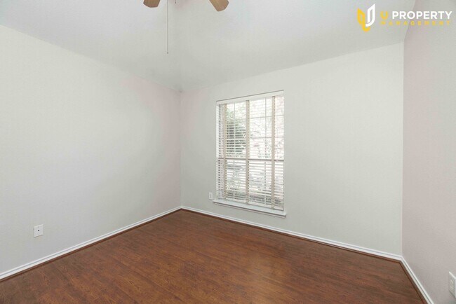 Building Photo - What's special