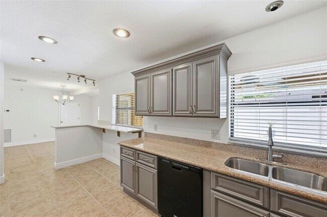 Building Photo - 3707 Pelican Ln