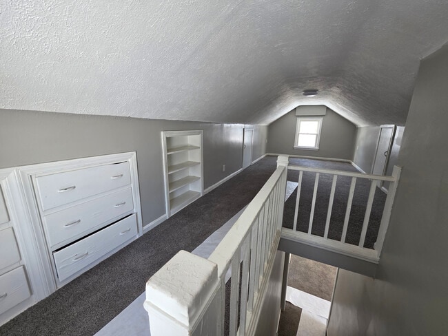 Building Photo - 1047 Yukon Ave